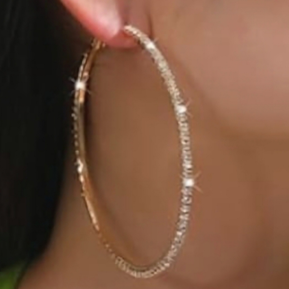 ✨️Glitzy✨️ Gold Tone Hoops With Clear Crystal Rhinestone Earrings 2.5"